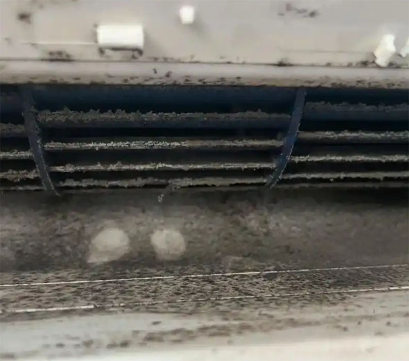 丰县空调吹的风有股烧焦味是怎么回事